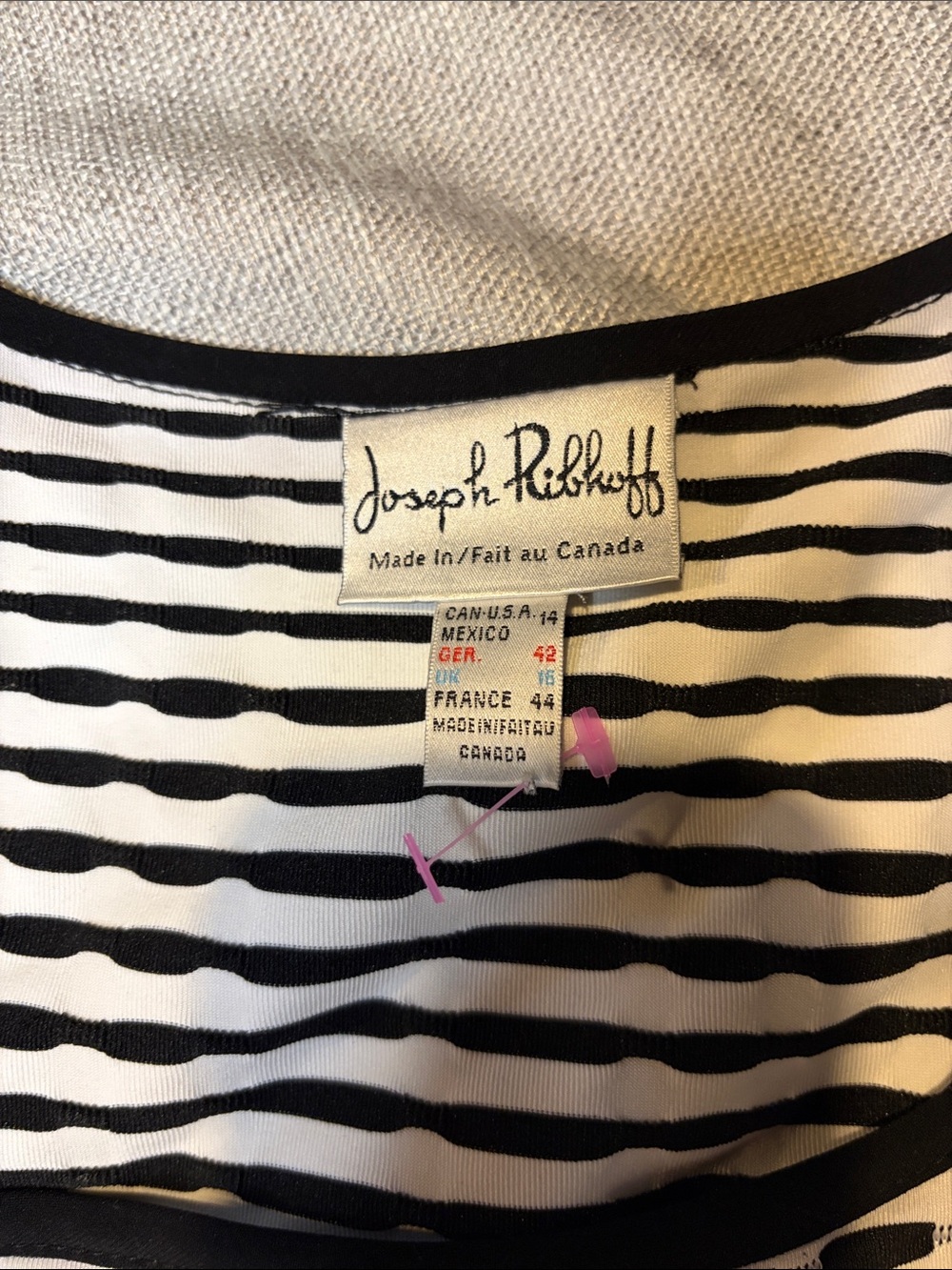 Joseph Ribkoff Set Cardi and Shell - Picture 4 of 16